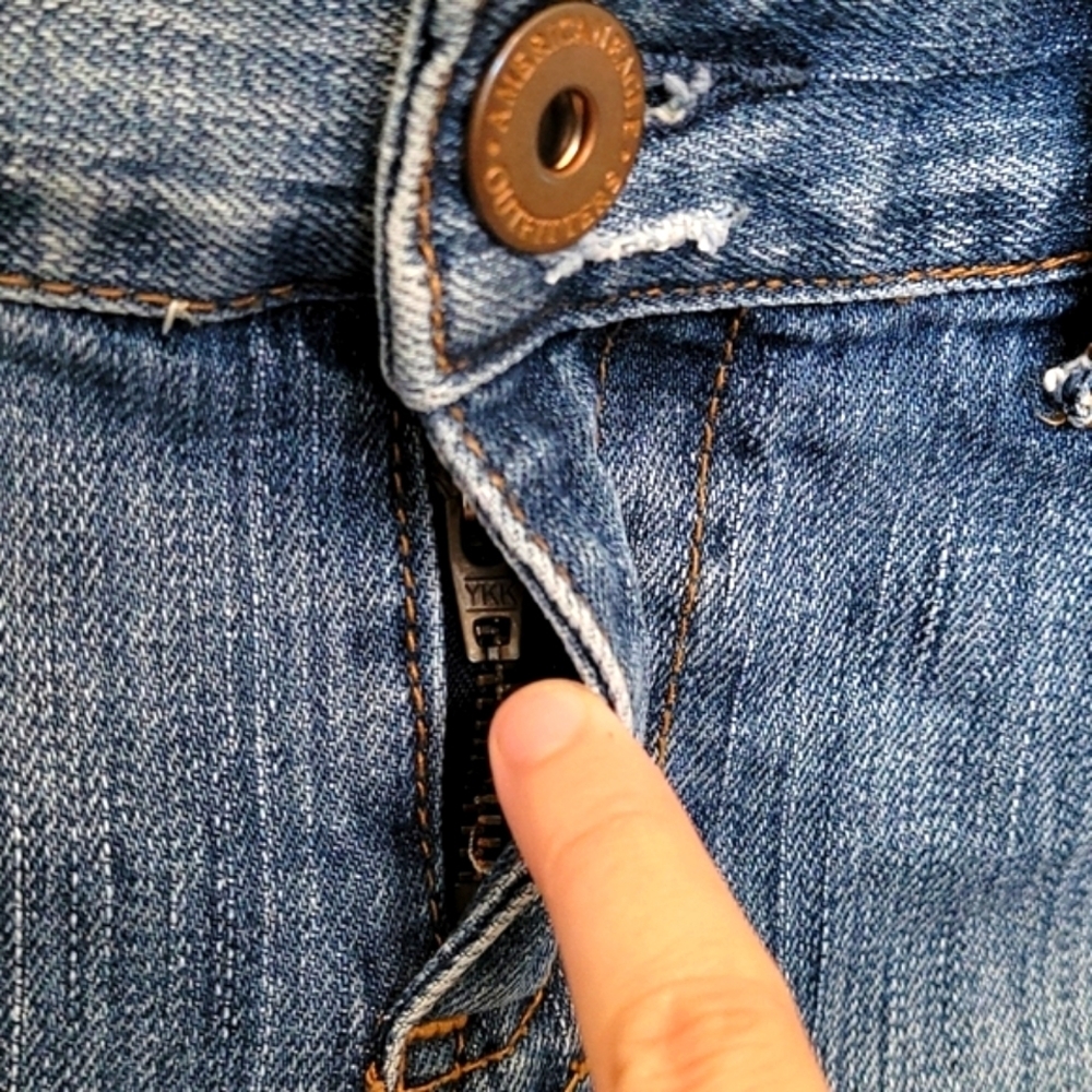 American Eagle Micro Mini Raw Hem Denim Skirt - Picture 3 of 6
